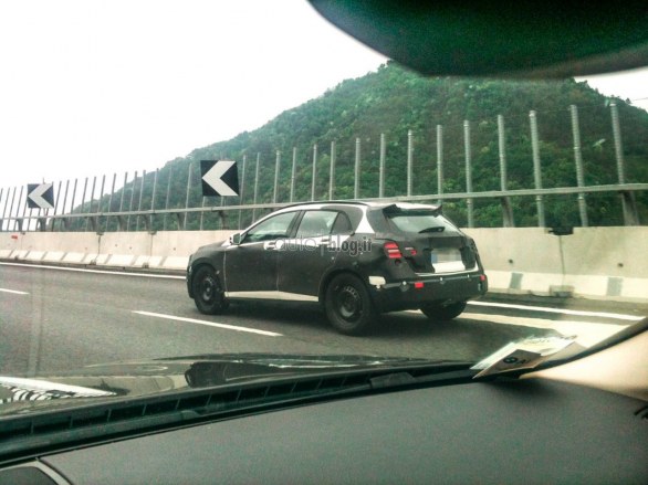 Mercedes GLA: foto spia della futura Suv