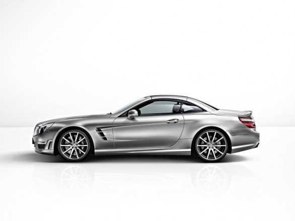 Mercedes SL 63 AMG: nuove foto ufficiali per la r231