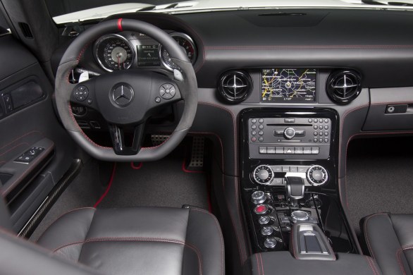 Nuove immagini ed informazioni ufficiali sulla Mercedes SLS AMG GT