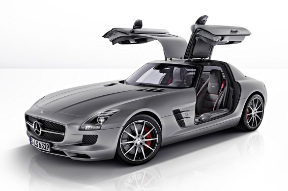 Nuove immagini ed informazioni ufficiali sulla Mercedes SLS AMG GT