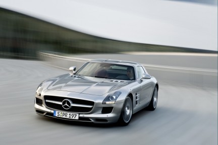 Mercedes SLS AMG: nuove foto ufficiali