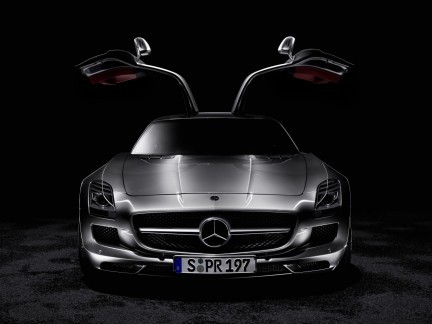 Mercedes SLS AMG: nuove foto ufficiali