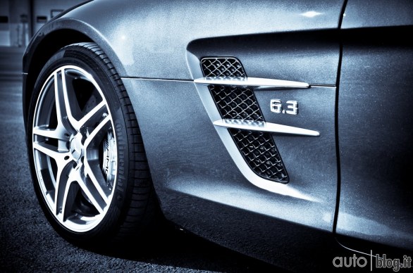 Mercedes SLS AMG Roadster: le nostre foto dall'evento Ducati Streetfighter 848