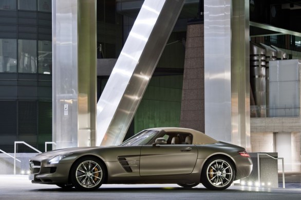 Mercedes SLS AMG Roadster: nuove foto ufficiali