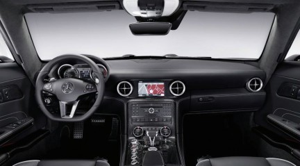 Mercedes SLS bozzetti ed interni