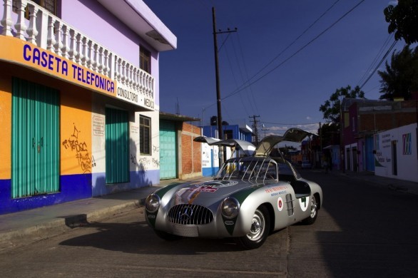 Mercedes SLS e 300 SL W194 a La Carrera Panamericana