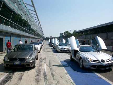 Mercedes AMG ed SLR test drive