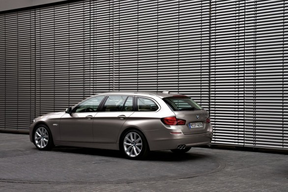 nuova Bmw Serie 5 Touring - immagini ufficiali