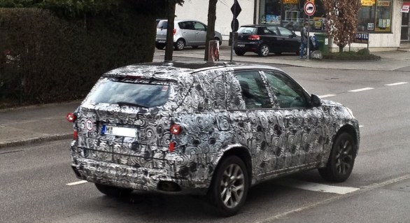 Nuova BMW X5: le foto spia di un nostro lettore