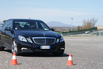 Nuova Mercedes Classe E: la prova su strada