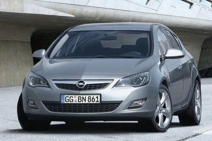 Nuova Opel Astra - prime immagini ufficiali