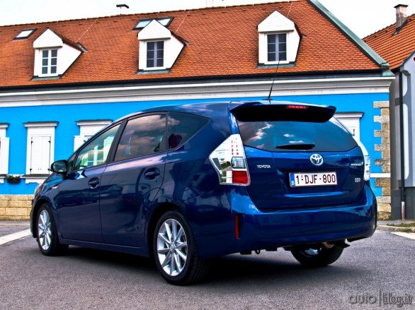 Nuova Toyota Prius+: l\\'MPV ibrido della famiglia Prius