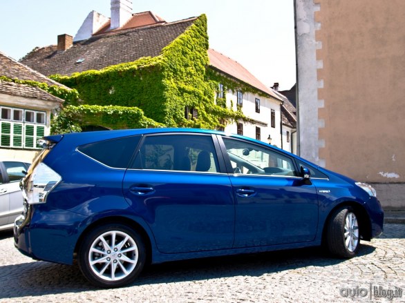 Nuova Toyota Prius+: l\\'MPV ibrido della famiglia Prius