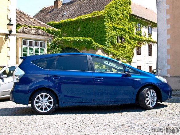 Nuova Toyota Prius+: l\\'MPV ibrido della famiglia Prius