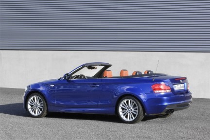 Nuove BMW 135i Coupé e Cabrio