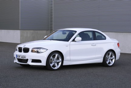 Nuove BMW 135i Coupé e Cabrio