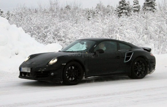 Nuove foto spia Porsche 911 Turbo
