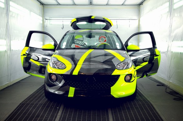 Guarda la fotogallery dell'Opel Adam by Valentino Rossi