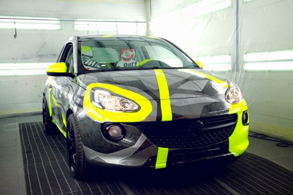 Guarda la fotogallery dell'Opel Adam by Valentino Rossi