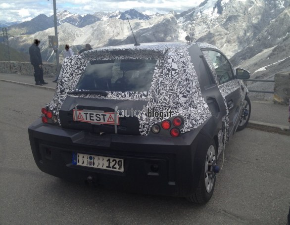 Opel Adam: foto spia di un nostro lettore dal Passo dello Stelvio