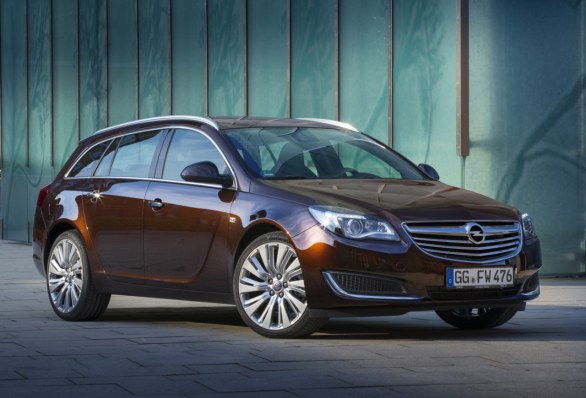 Opel Insignia: l’efficienza dei potenti motori
