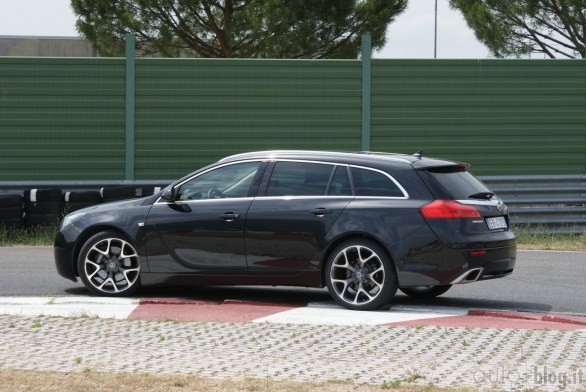 Opel Insignia Sports Tourer OPC: il test di Autoblog