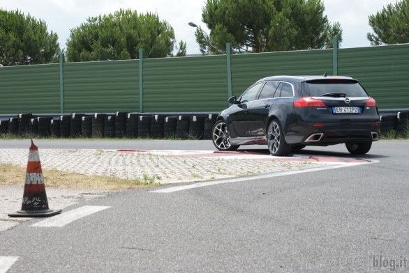 Opel Insignia Sports Tourer OPC: il test di Autoblog