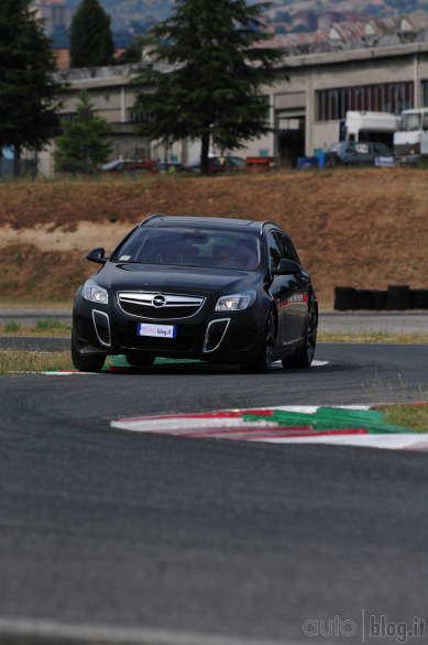 Opel Insignia Sports Tourer OPC: il test di Autoblog