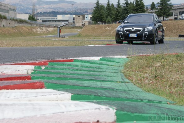 Opel Insignia Sports Tourer OPC: il test di Autoblog