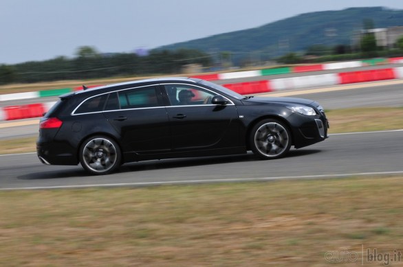 Opel Insignia Sports Tourer OPC: il test di Autoblog