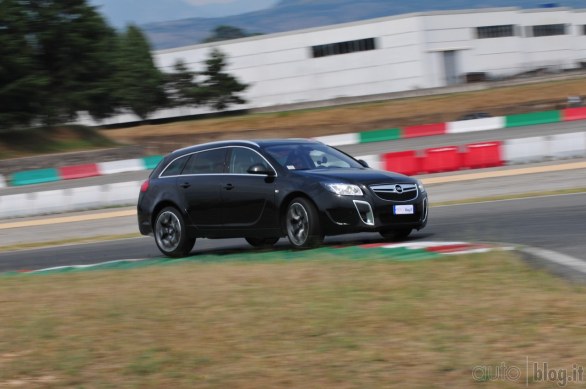 Opel Insignia Sports Tourer OPC: il test di Autoblog