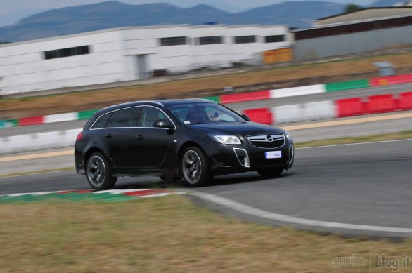 Opel Insignia Sports Tourer OPC: il test di Autoblog