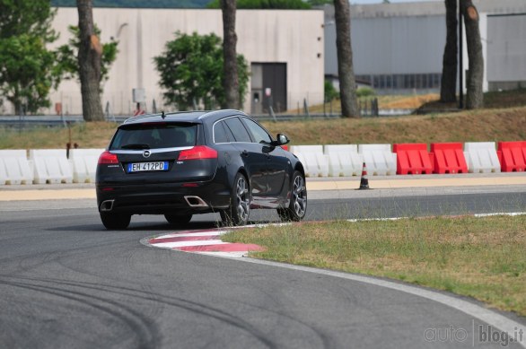 Opel Insignia Sports Tourer OPC: il test di Autoblog