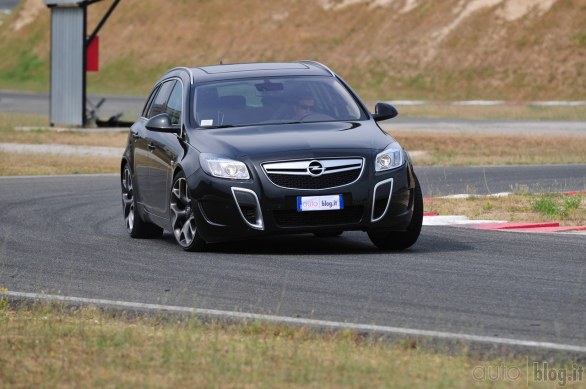 Opel Insignia Sports Tourer OPC: il test di Autoblog