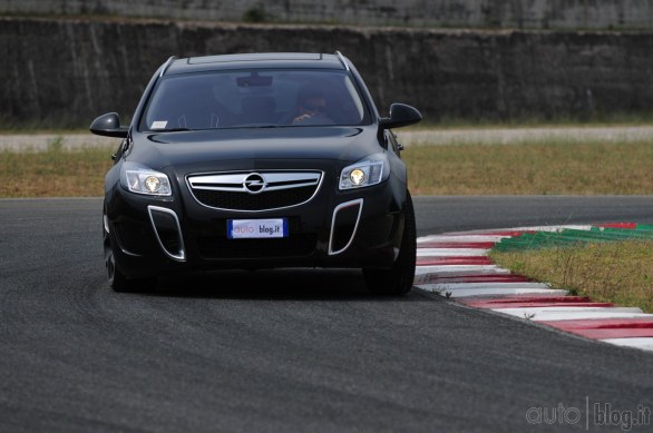 Opel Insignia Sports Tourer OPC: il test di Autoblog