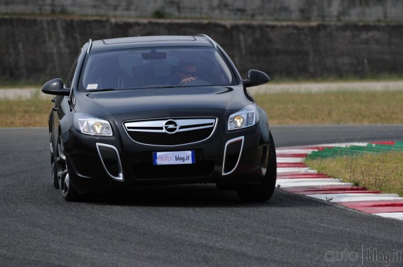 Opel Insignia Sports Tourer OPC: il test di Autoblog