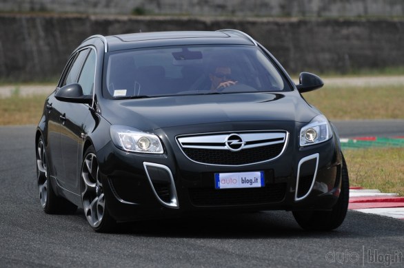 Opel Insignia Sports Tourer OPC: il test di Autoblog