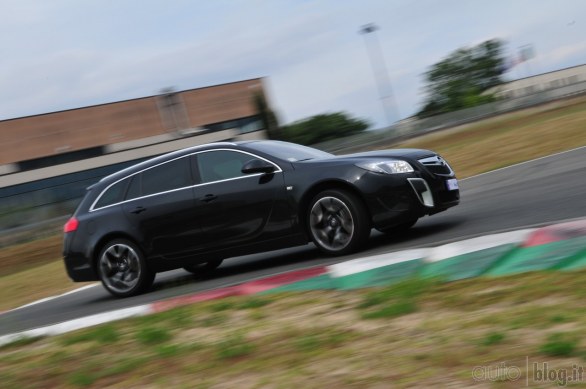 Opel Insignia Sports Tourer OPC: il test di Autoblog