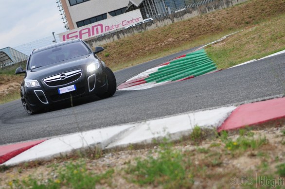 Opel Insignia Sports Tourer OPC: il test di Autoblog