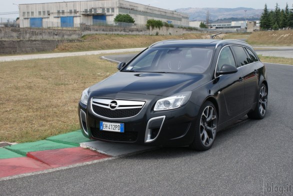 Opel Insignia Sports Tourer OPC: il test di Autoblog