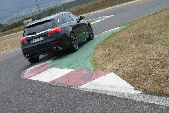 Opel Insignia Sports Tourer OPC: il test di Autoblog