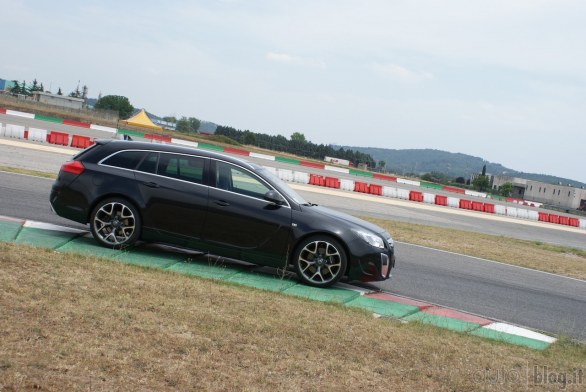 Opel Insignia Sports Tourer OPC: il test di Autoblog