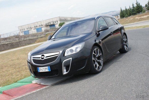 Opel Insignia Sports Tourer OPC: il test di Autoblog