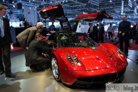 Pagani Huayra - Salone di Ginevra Live 2011