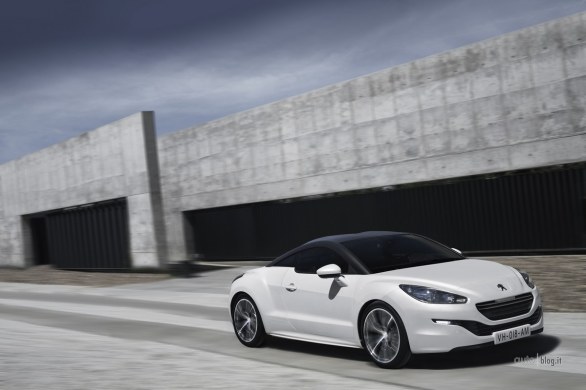 Peugeot RCZ restyling e RCZ R