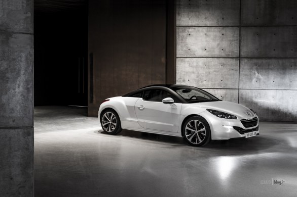 Peugeot RCZ restyling e RCZ R