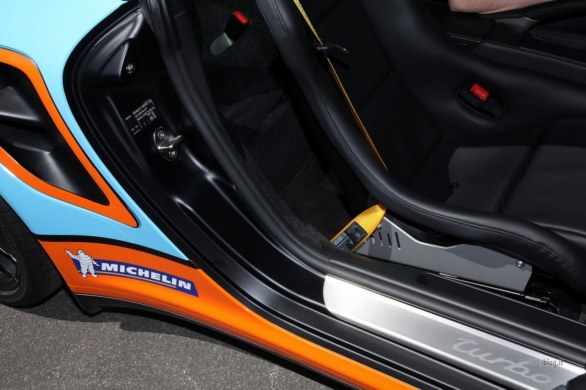 Porsche 911 Turbo: Cam Shaft la trasforma in Gulf