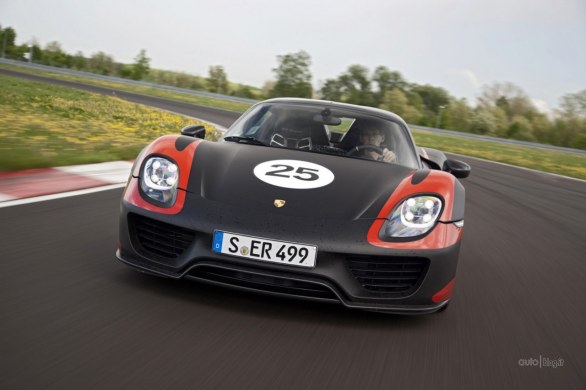 Porsche 918 Spyder: immagini ufficiali