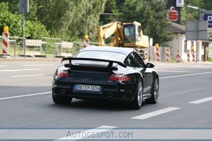 Porsche 997 GT2: nuove foto