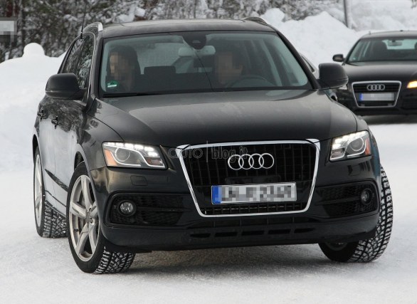 Prime foto spia Audi Q5 facelift